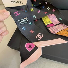 Шёлковые шарфы Twilly от Chanel уже в 