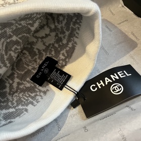 Шляпа из вязаной шерсти Chanel