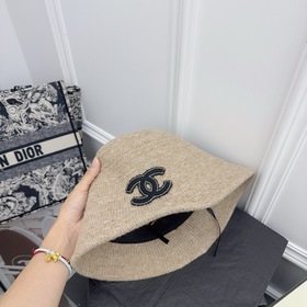 CHANEL  Новая шерстяная вязаная шапк