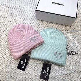 CHANEL] Минималистичная вязаная шапка 