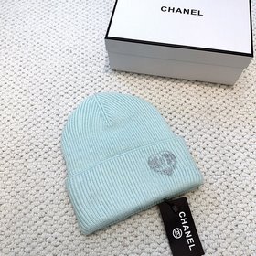 CHANEL] Минималистичная вязаная шапка