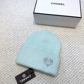 CHANEL] Минималистичная вязаная шапка 
