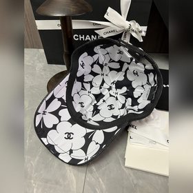 Оригинальная серия джинсовой одежды Ch