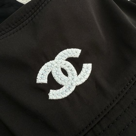 Бейсболка Chanel с пайеткамиз коллекци