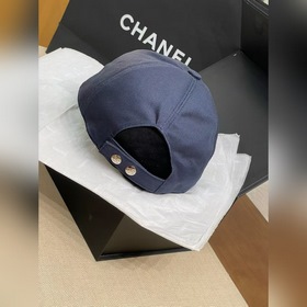 Новейшая бейсболка Chanel, которая ста