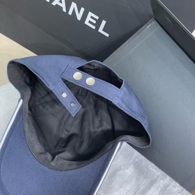 Новейшая бейсболка Chanel, которая ста