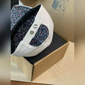 Новая бейсболка Chanel выполнена в кла