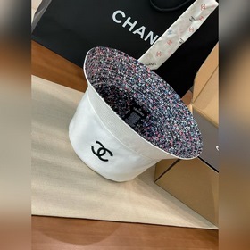 Эта рыбацкая шляпа Chanel просто потря