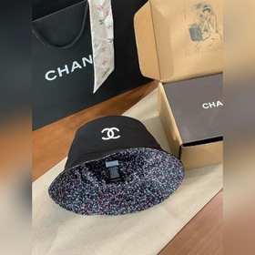 Эта рыбацкая шляпа Chanel просто потря