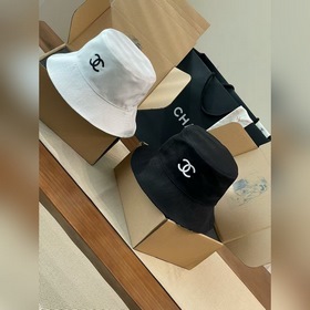 Эта рыбацкая шляпа Chanel просто потря