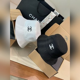 Эта рыбацкая шляпа Chanel просто потря