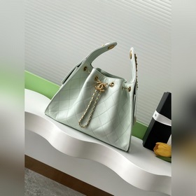 Сумка для бедра из зернистой кожи 25 с