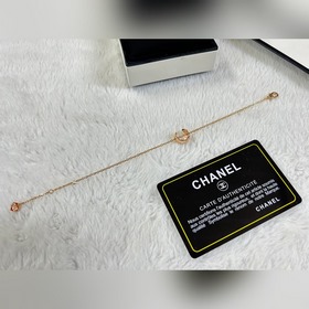 Chanel  Полукруглый браслет с ромбови