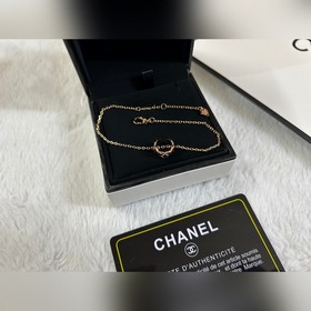 Chanel  Полукруглый браслет с ромбови