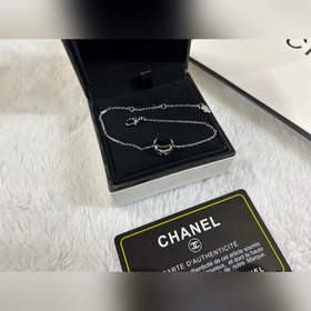Chanel  Полукруглый браслет с ромбови