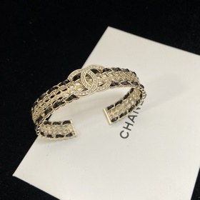 Chanel  Chanel Ажурный кожаный брасле