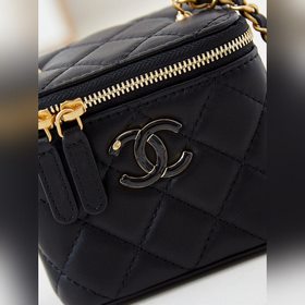 24A Новая компактная косметичка. Поист