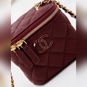 24A Новая компактная косметичка. Поист