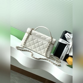 25b Изысканная компактная сумка с цепо
