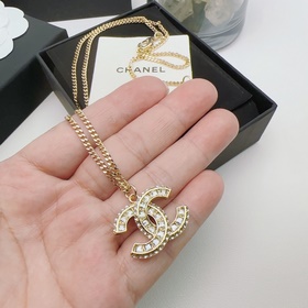 Chanel  Классическое колье с двойной 