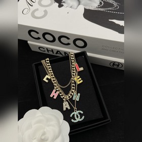 Набор из ожерелья и браслета Chanel En