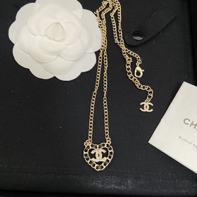 Chanel  Новое колье 25B Heart Lambski
