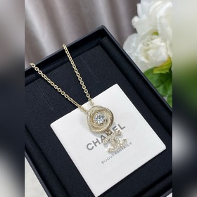 [Двойное колье Chanel с матовыми витым