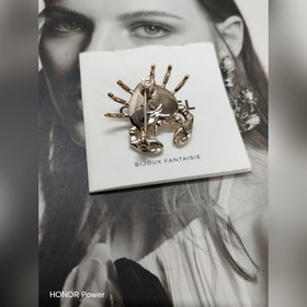 Chanel  Новинка  Брошь Chanel Double