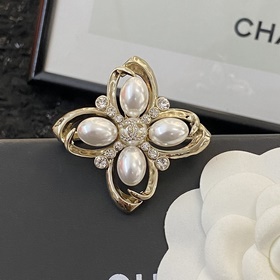 Броши Chanel： бестселлеры и новинки, п