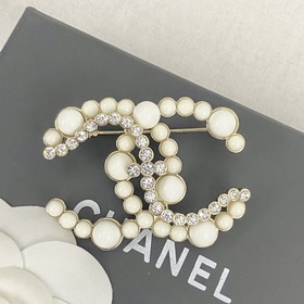 Броши Chanel： популярные модели Новые