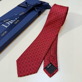 Официальная новинка Dior： мужской галс