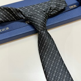 Официальная новинка Dior： мужской галс