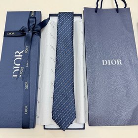 Официальная новинка Dior： мужской галс