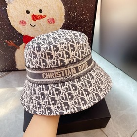 Dior Новая шляпа рыбака с монограммой 