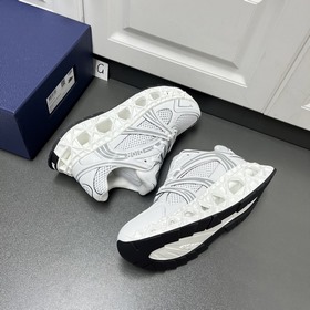 Свободные кроссовки Dior B35 NXXT прои