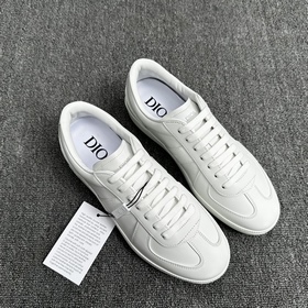 Dior представляет новые кроссовки B01