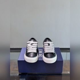 Кроссовки Dior B33 представляют собой