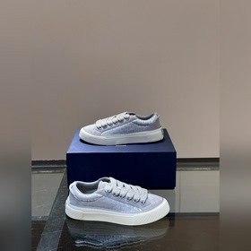 Кроссовки Dior B33 представляют собой