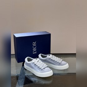 Кроссовки Dior B33 представляют собой 