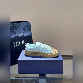 Кроссовки Dior B33 представляют собой 