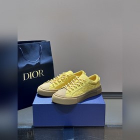 Кроссовки Dior B33 представляют собой