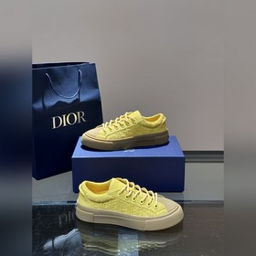 Кроссовки Dior B33 представляют собой