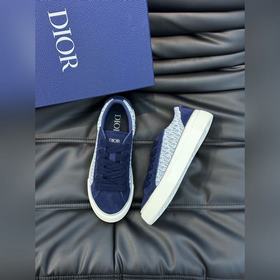 Кроссовки Dior B33 представляют собой