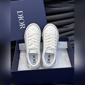 Кроссовки Dior B33 представляют собой