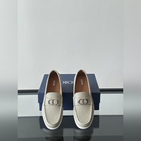 Мужские кожаные туфли DIOR, тщательно 