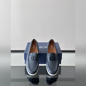 Мужские кожаные туфли DIOR, тщательно 