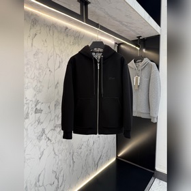 Коллекция Dior (шерсть) Осень 2026： но
