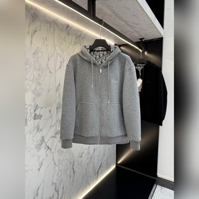 Коллекция Dior (шерсть) Осень 2026： но