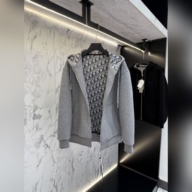 Коллекция Dior (шерсть) Осень 2026： но