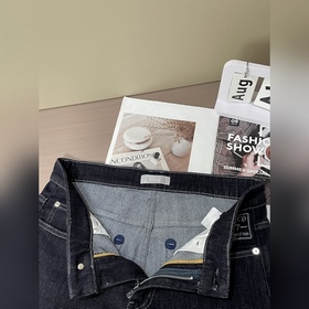Dior Новейшие джинсы из бутика – тка